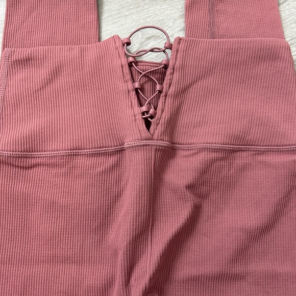 Cute Mauve Pink Back Lace Up Ribbed Leggings - Size Xs/Small - Picture 2 of 4